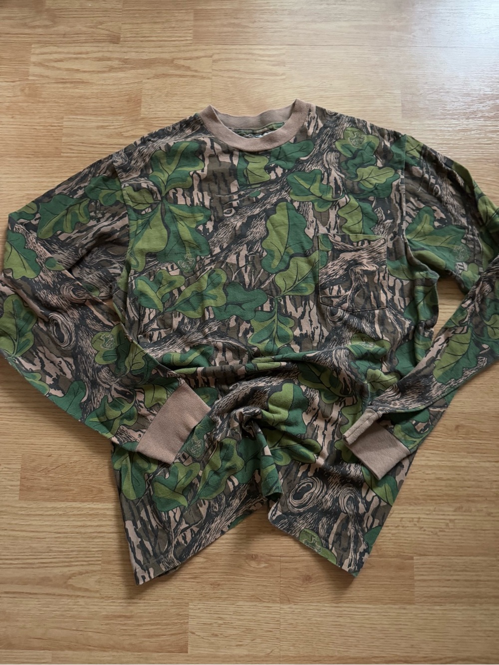 Vintage 90s Mossy Oak Full Foliage Camo Long Sleeve Pocket Tee Size M